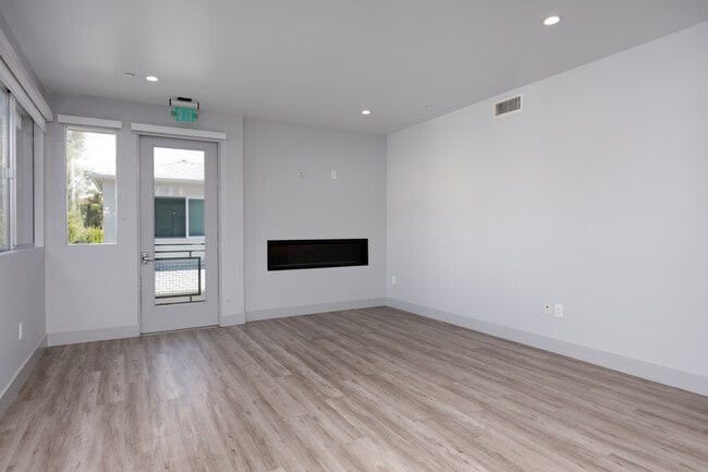 11048 W Olympic Blvd, undefined, 11048 W Olympic Blvd, Los Angeles, CA 90064, Photo:2