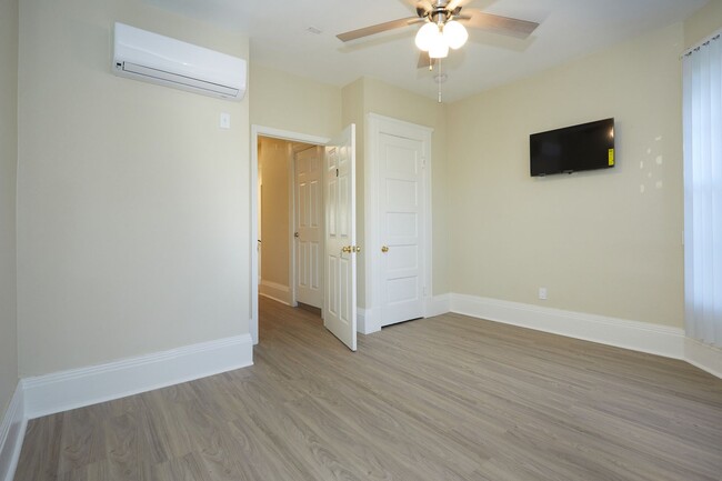 Victorian @ 11th Place, usc, 1840 11th Pl, Los Angeles, CA 90006, USA, Photo:2