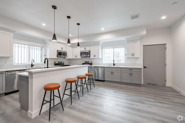 1360 W 35th Student Housing, undefined, 1360 W 35th St, Los Angeles, CA 90007, USA, Photo:3