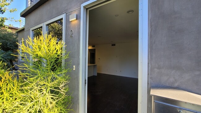 11610 Ohio Ave, undefined, 11610 Ohio Ave, Los Angeles, CA 90025, Photo:2