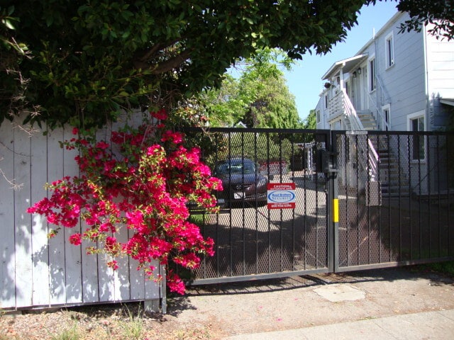 334 45th St, undefined, 334 45th St, Oakland, CA 94609, Temescal, Photo:0