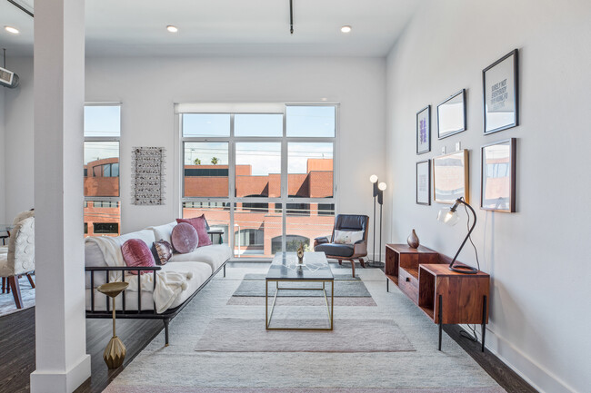 The SW by CLG, ucla, 1947 Sawtelle Blvd, Los Angeles, CA 90025, USA, Photo:2