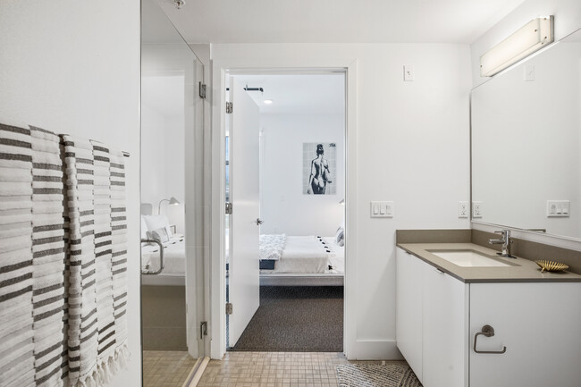 The SW by CLG, ucla, 1947 Sawtelle Blvd, Los Angeles, CA 90025, USA, Photo:7