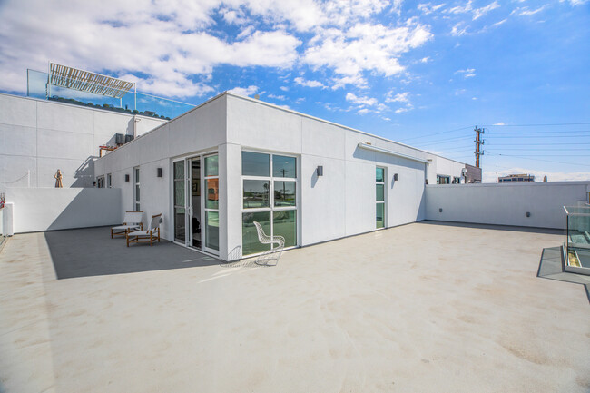 The SW by CLG, ucla, 1947 Sawtelle Blvd, Los Angeles, CA 90025, USA, Photo:9