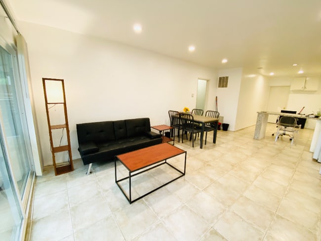 2300 Oak St, undefined, 2300 Oak St, Santa Monica, CA 90405, Photo:4