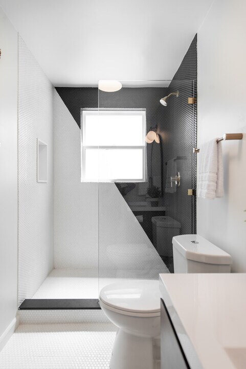The Purser, smc, 1659 Ocean Front Walk, Santa Monica, CA 90401, Photo:7