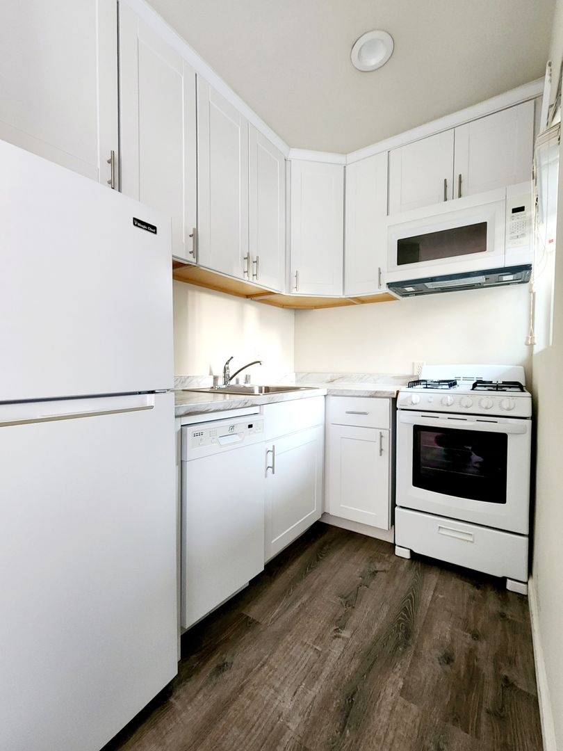 542 Glenrock, ucla, 542 Glenrock Ave, Los Angeles, CA 90024, USA, Photo:3