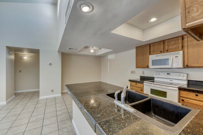 633 W Southern Ave, undefined, 633 W Southern Ave, Tempe, AZ 85282, Photo:4
