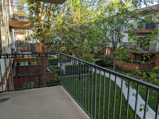 Fullerton, csuf, 400 N Acacia Ave Unit C26, Fullerton, CA 92831, Photo:3