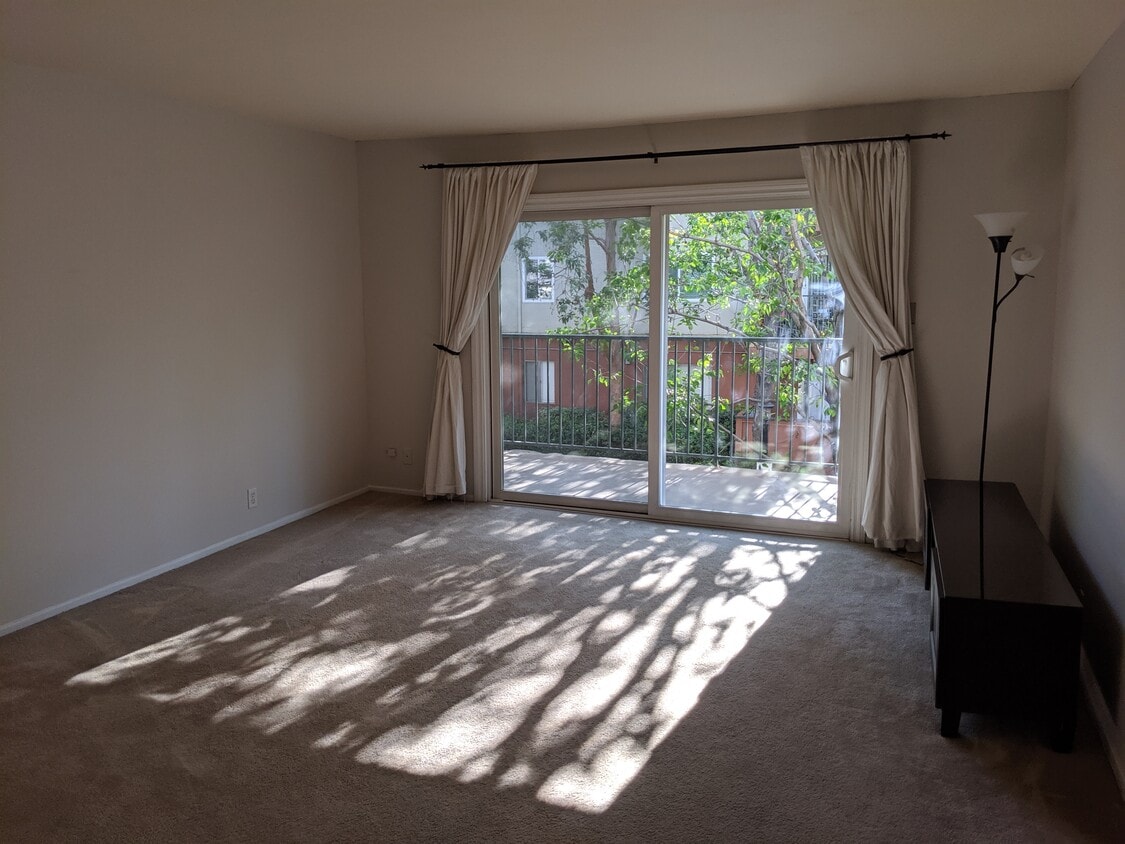 Fullerton, csuf, 400 N Acacia Ave Unit C26, Fullerton, CA 92831, Photo:0
