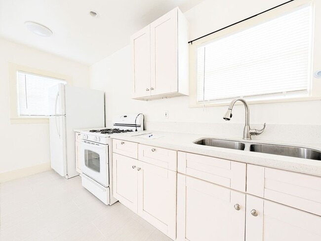 1857 7th St, undefined, 1857 7th St, Santa Monica, CA 90401, United States, Photo:2