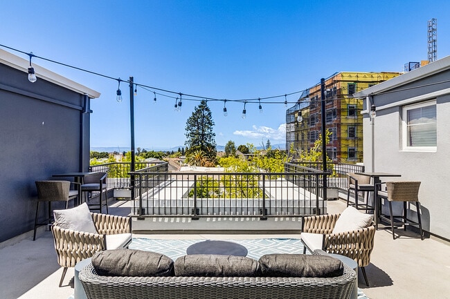 Hillside Village, undefined, 1801 Shattuck Ave, Berkeley, CA 94709, Photo:3
