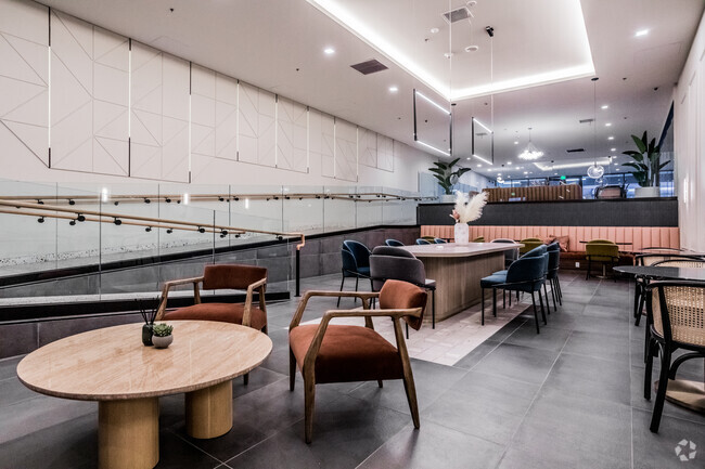 Crosby, usc, 3350 Wilshire Blvd, Los Angeles, CA 90010, USA, Photo:11