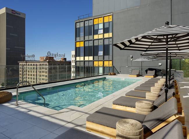 Crosby, usc, 3350 Wilshire Blvd, Los Angeles, CA 90010, USA, Photo:16