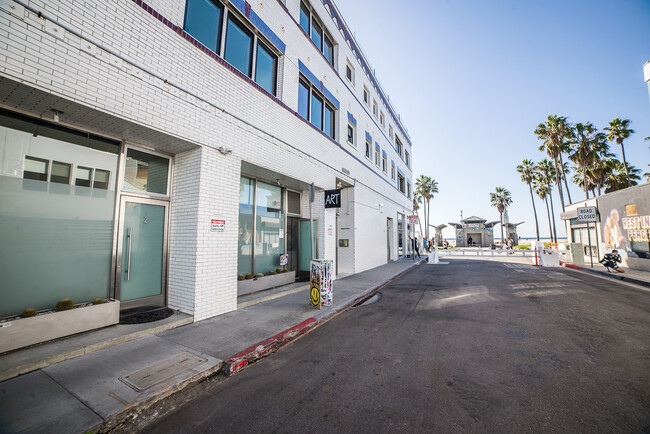 8 Brooks Ave, undefined, 8 Brooks Ave, Venice, CA 90291, Photo:4