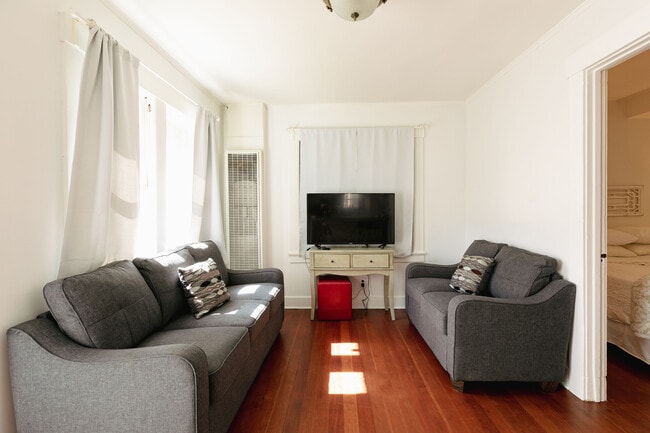11321 Mississippi Ave, undefined, 11321 Mississippi Ave, Los Angeles, CA 90025, Photo:4