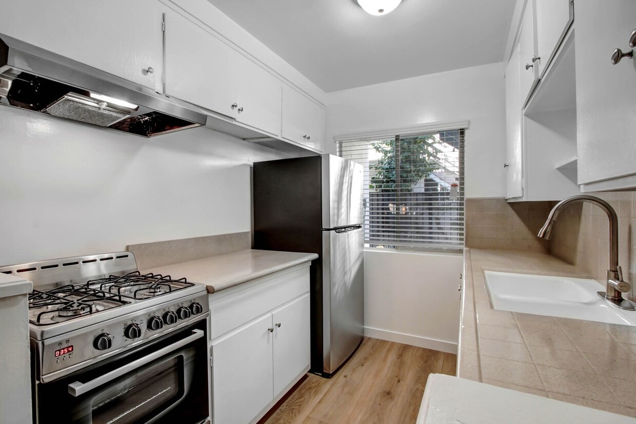 11615 Darlington Ave, undefined, 11615 Darlington Ave Unit 05, Los Angeles, CA 90049, Photo:0