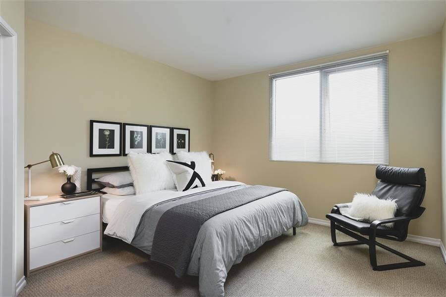 Wilshire Vermont, usc, 3183 Wilshire Blvd, Los Angeles, CA 90005, USA, Photo:2