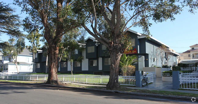 Menlo Apartments, usc, 2726 Menlo Ave, Los Angeles, CA 90007, USA, Photo:3