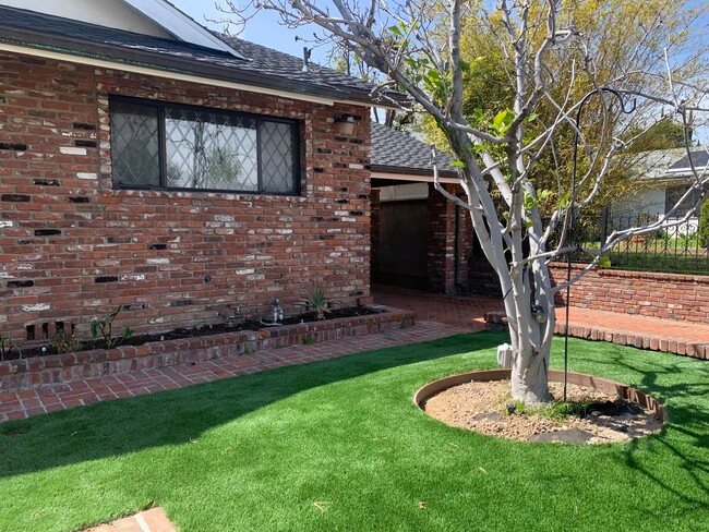 10835 Petit Ave, csun, 10835 Petit Ave, Los Angeles, CA 91344, Photo:4