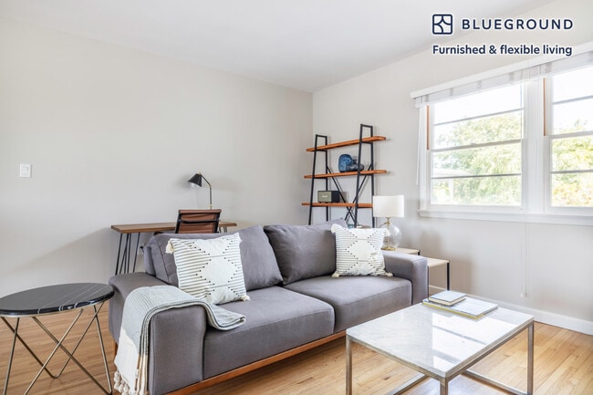 1009 Elkgrove Ave, undefined, 1009 Elkgrove Ave, Los Angeles, CA 90291, Photo:2