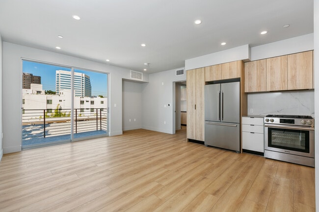 12431 Rochester Ave, undefined, 12431 Rochester Ave, Los Angeles, CA 90025, Photo:2