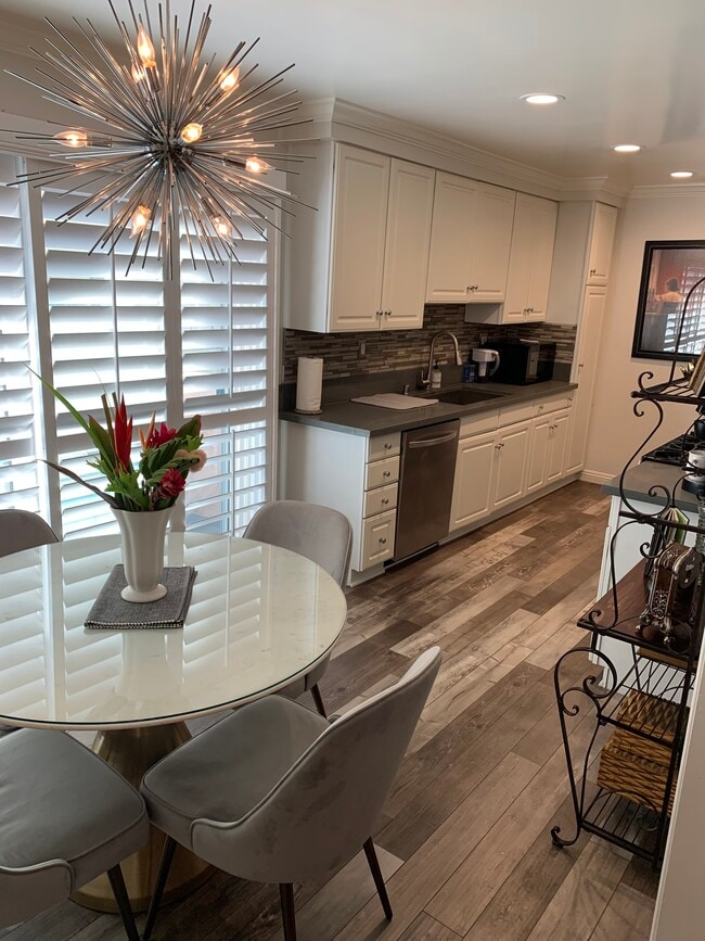 1128 11th St, undefined, 1128 11th St, Santa Monica, CA 90403, Photo:1