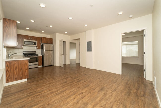 Stranda Apartments, undefined, 2489 Martin Luther King Jr Way, Berkeley, CA 94704, Photo:1