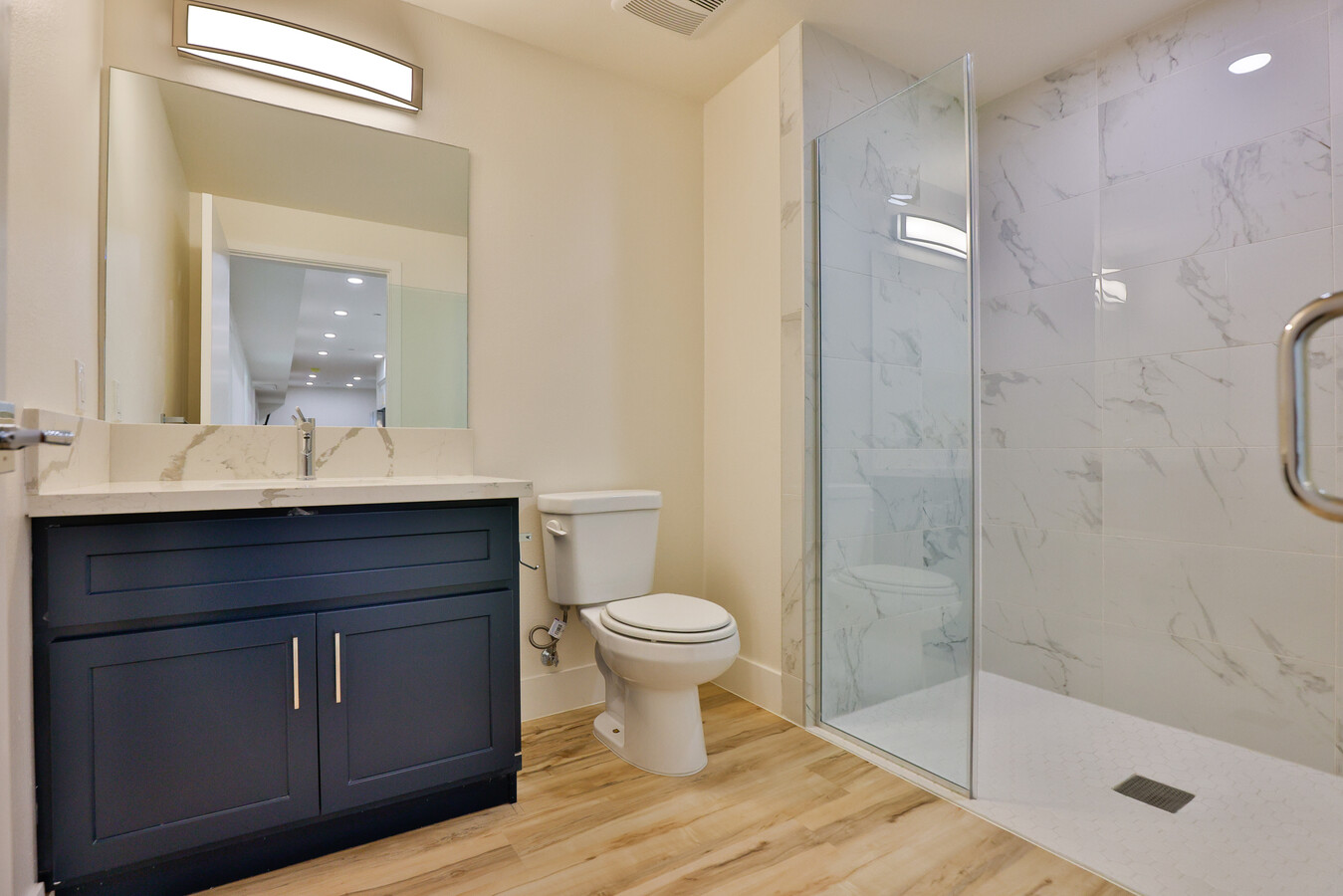 Phoenix Apartments, undefined, 1421 W Adams Blvd, Los Angeles, CA 90007, USA, Photo:3