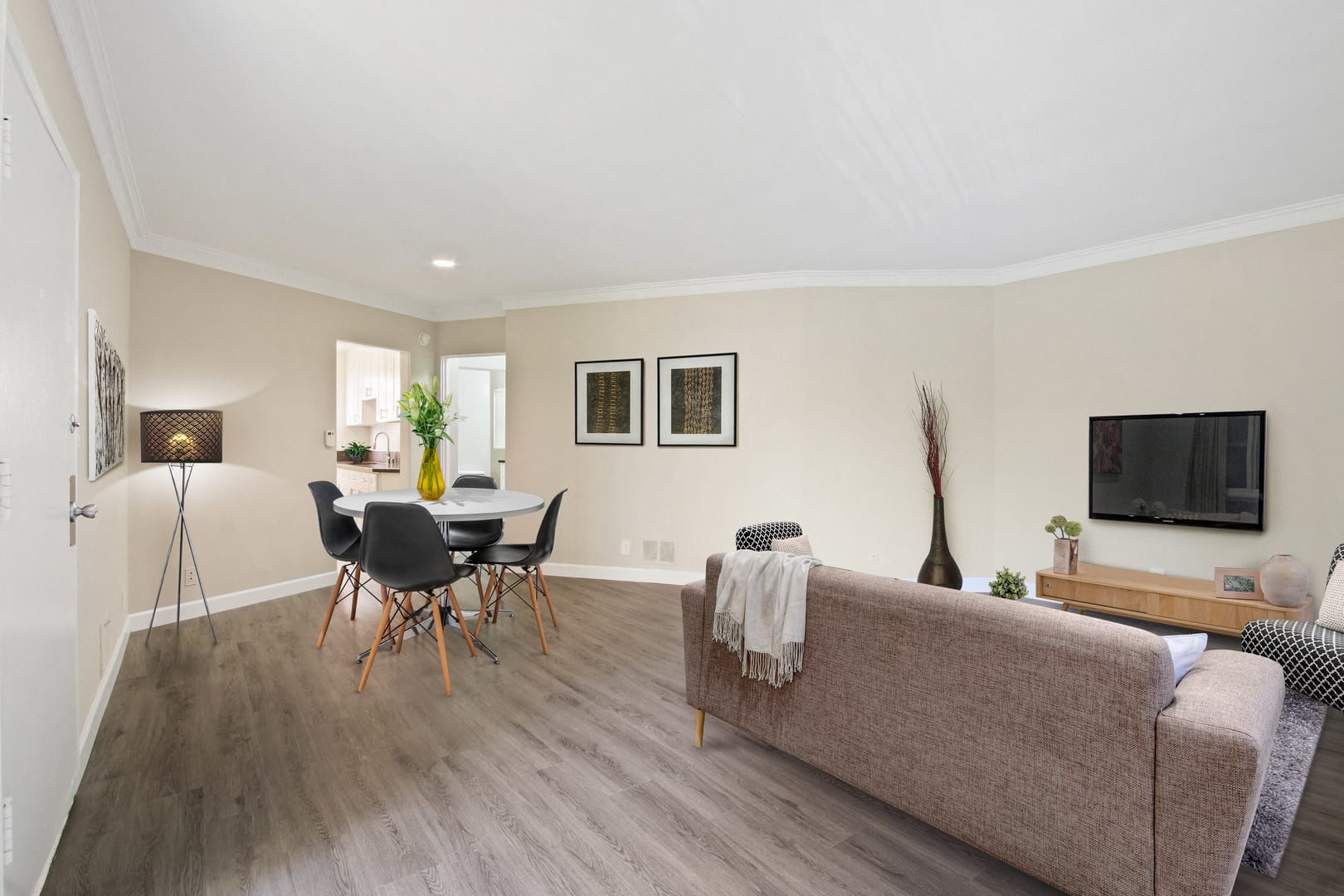 Levering Apartments, ucla, 628 Levering Ave, Los Angeles, CA 90024, USA, Photo:1