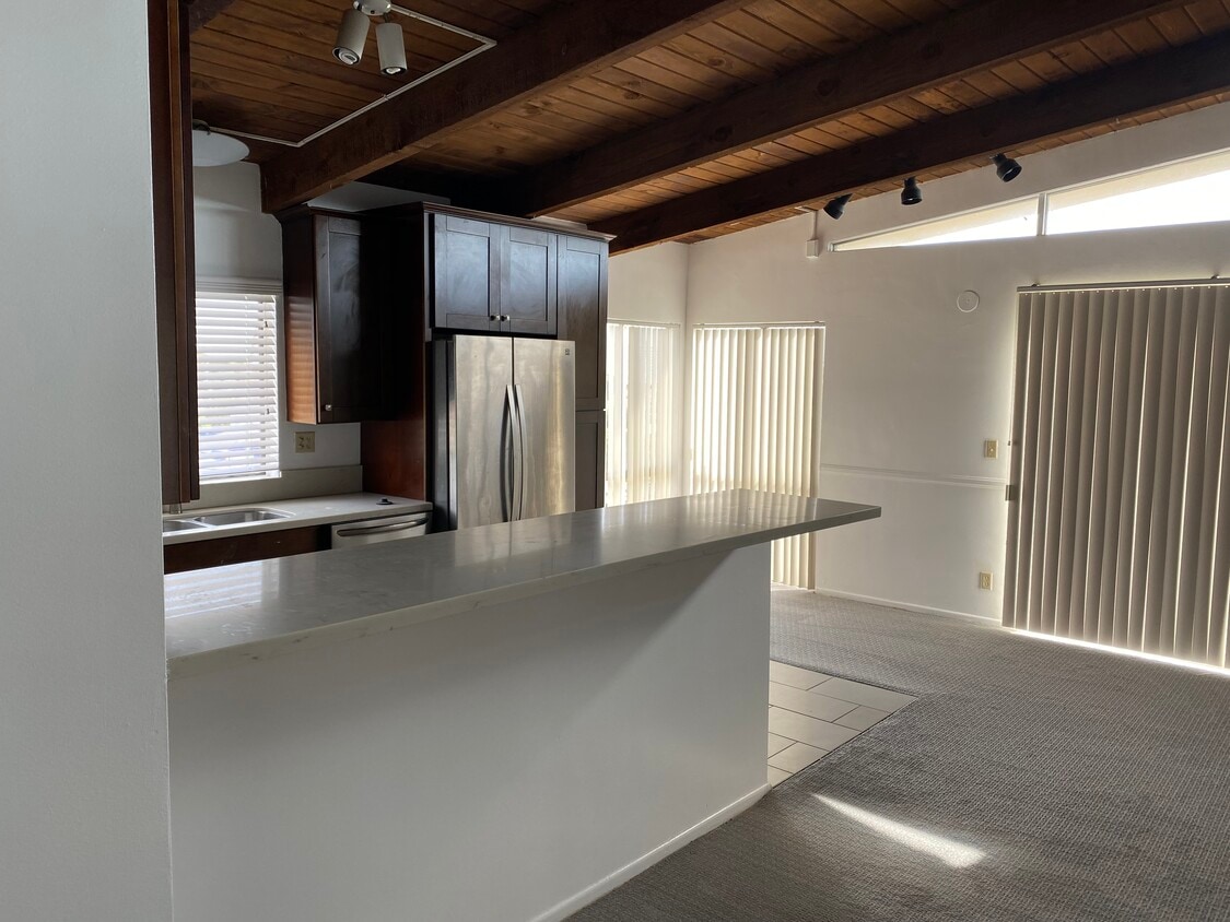 2450 Beverley Ave, undefined, 2450 Beverley Ave, Santa Monica, CA 90405, United States, Photo:0