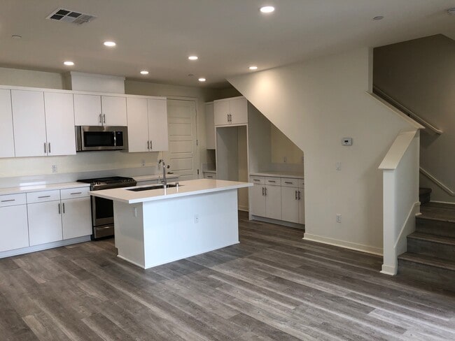 19513 Astor Pl, csun, 19513 Astor Pl, Northridge, CA 91324, Photo:2