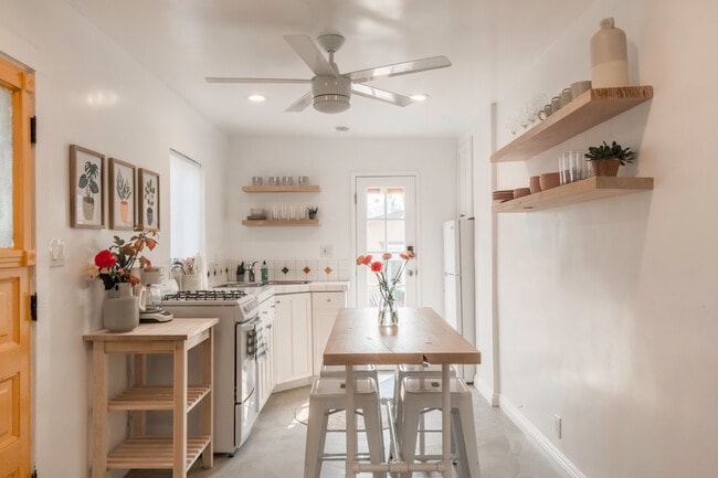 718 Vernon Ave, undefined, 718 Vernon Ave, Venice, CA 90291, Photo:4