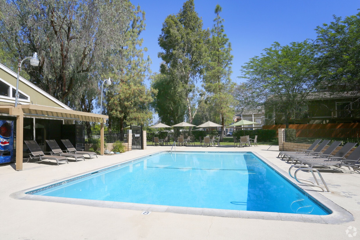Canyon Crest Village Apartments, undefined, 5200 Chicago Ave, Riverside, CA 92507, Photo:0
