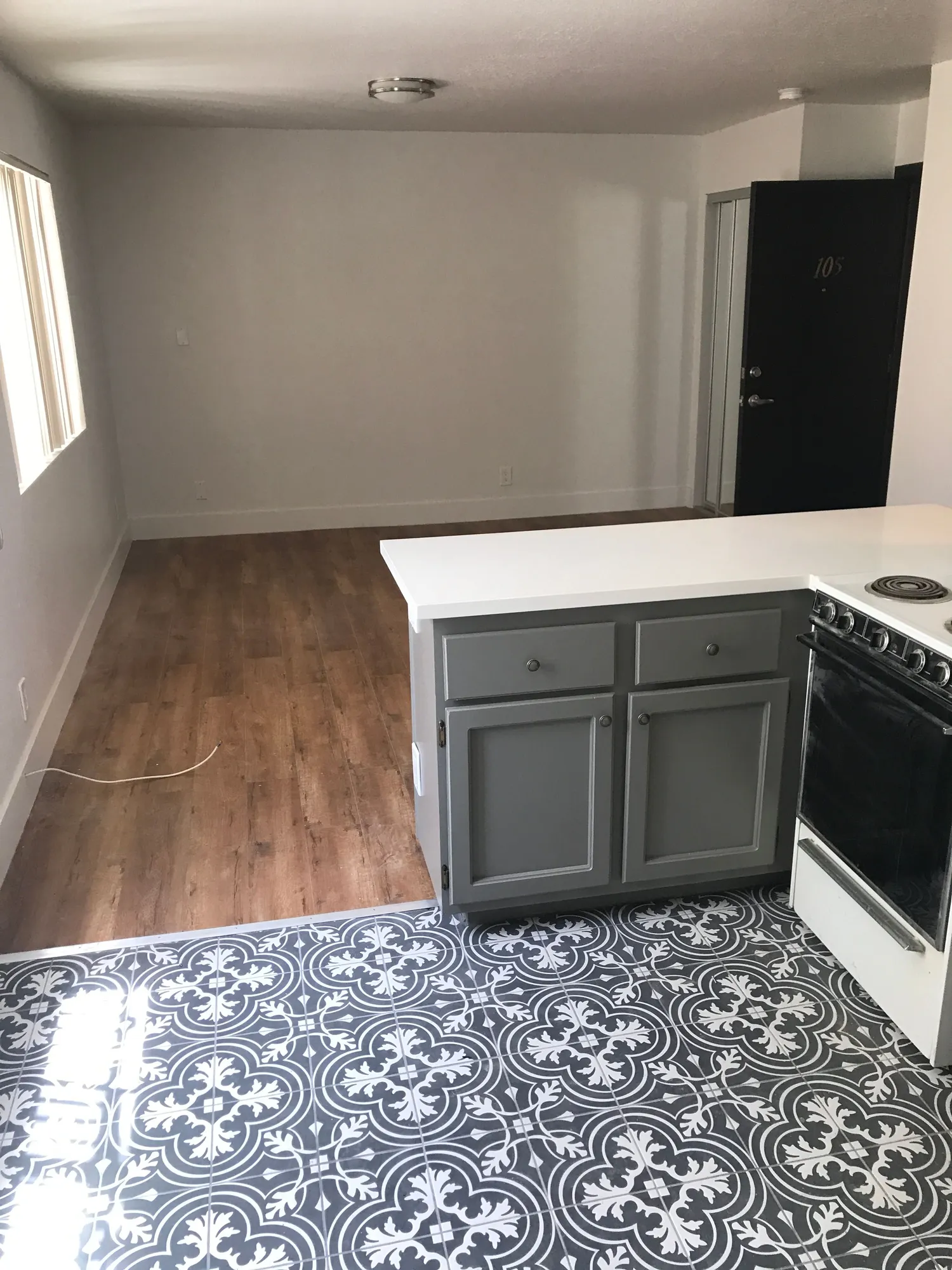 Studio 42, undefined, 2642 Ellendale Pl, Los Angeles, CA 90007, USA, Photo:1