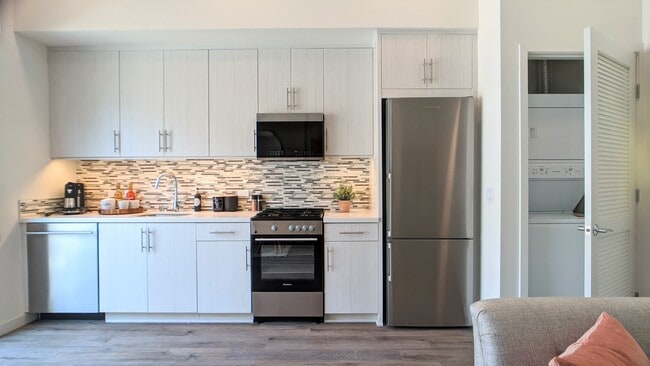 Vantage Mar Vista, undefined, 11671-11677 W National Blvd, Los Angeles, CA 90064, Photo:1