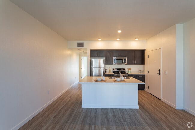 FiftyOne Baltimore at the Crossroads, undefined, 5120 Baltimore Dr, La Mesa, CA 91942, United States, Photo:1