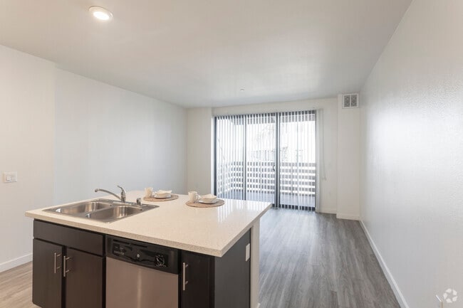 FiftyOne Baltimore at the Crossroads, undefined, 5120 Baltimore Dr, La Mesa, CA 91942, United States, Photo:4