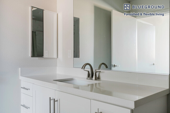 2847 Leeward Ave, usc, 2847 Leeward Ave, Los Angeles, CA 90005, USA, Photo:8