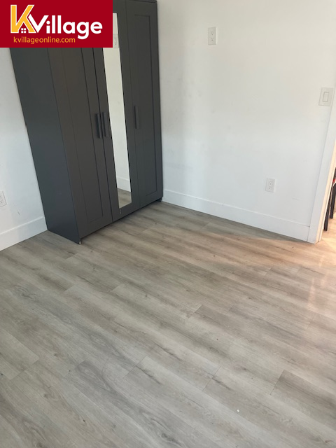 Get your own room @ K Village Apts, undefined, 1571 W 37th Pl, Los Angeles, CA 90018, USA, Photo:0
