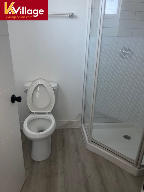 Get your own room @ K Village Apts, undefined, 1571 W 37th Pl, Los Angeles, CA 90018, USA, Photo:2