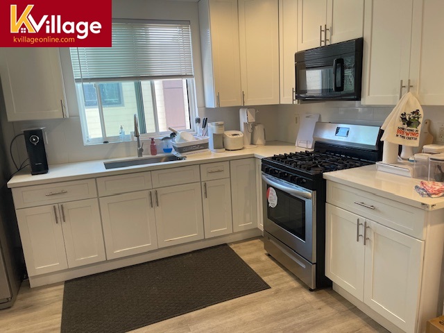 Get your own room @ K Village Apts, undefined, 1571 W 37th Pl, Los Angeles, CA 90018, USA, Photo:5
