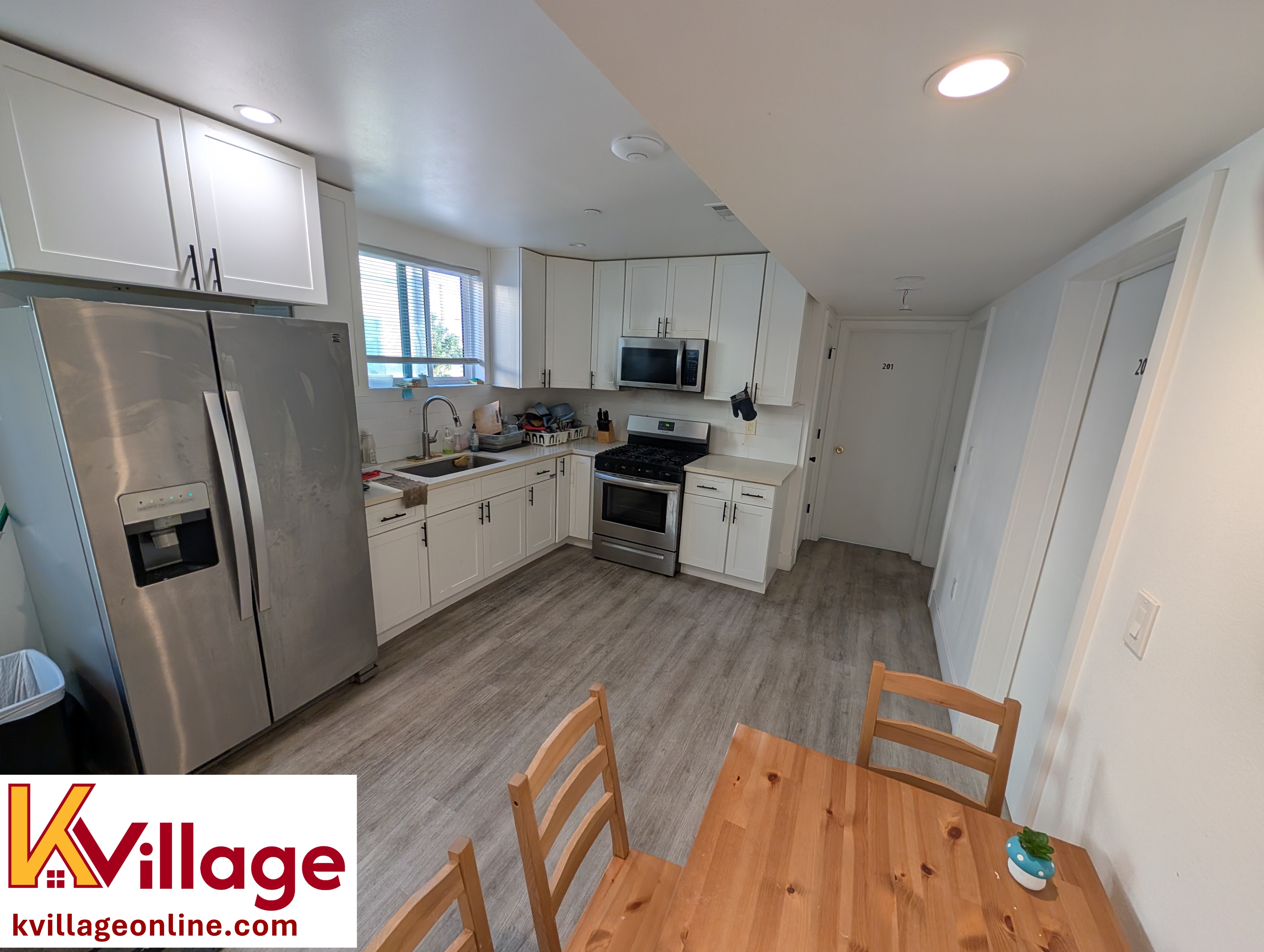 Get your own room @ K Village Apts, undefined, 1571 W 37th Pl, Los Angeles, CA 90018, USA, Photo:8