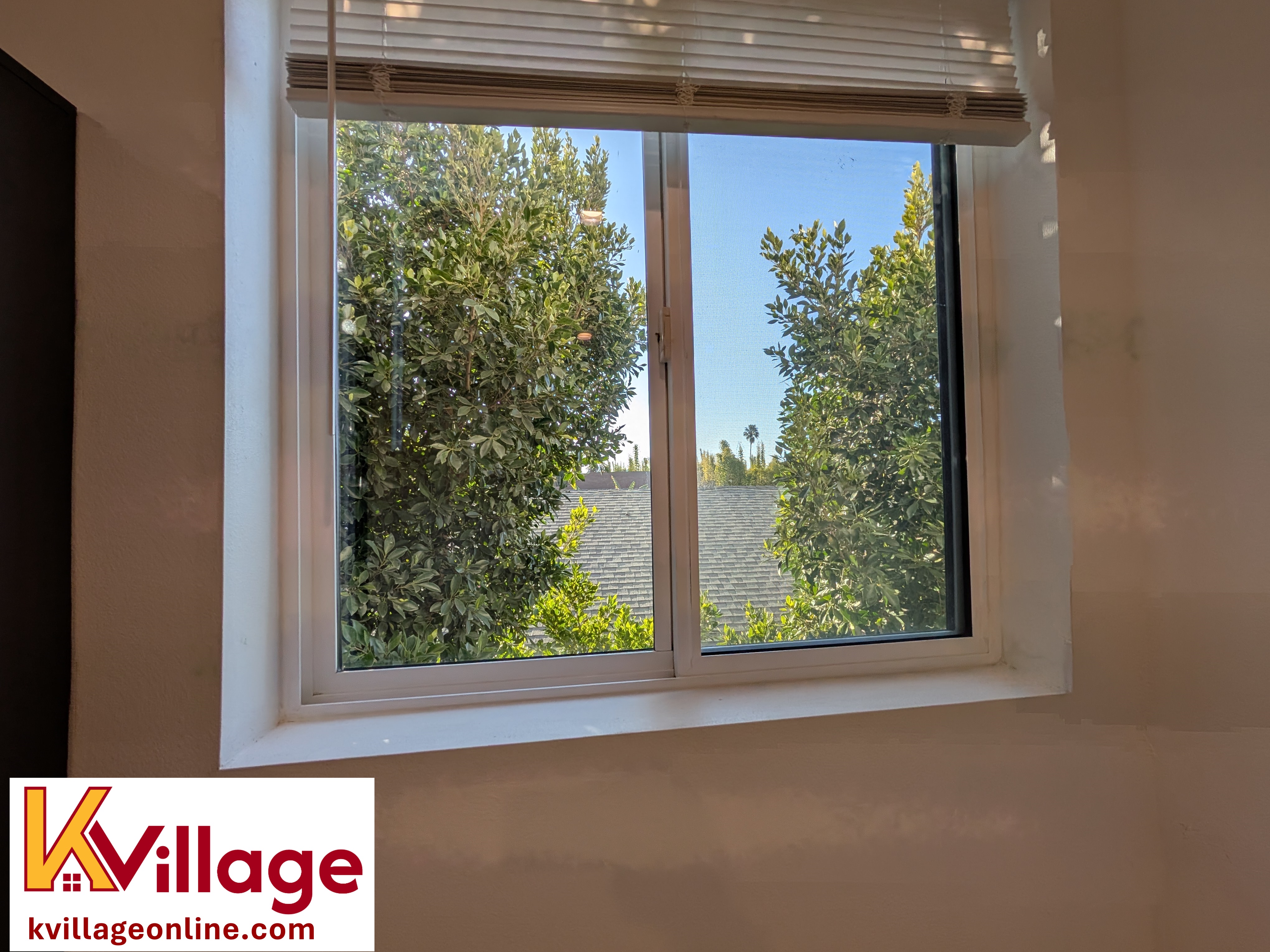 Get your own room @ K Village Apts, undefined, 1571 W 37th Pl, Los Angeles, CA 90018, USA, Photo:10