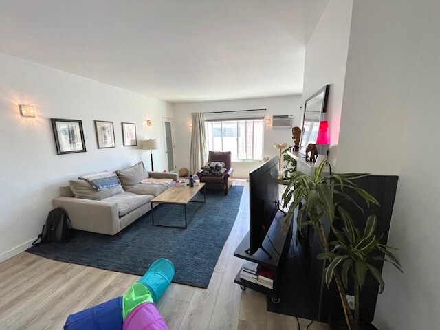 2645 28th St, smc, 2645 28th St, Santa Monica, CA 90405, Photo:5