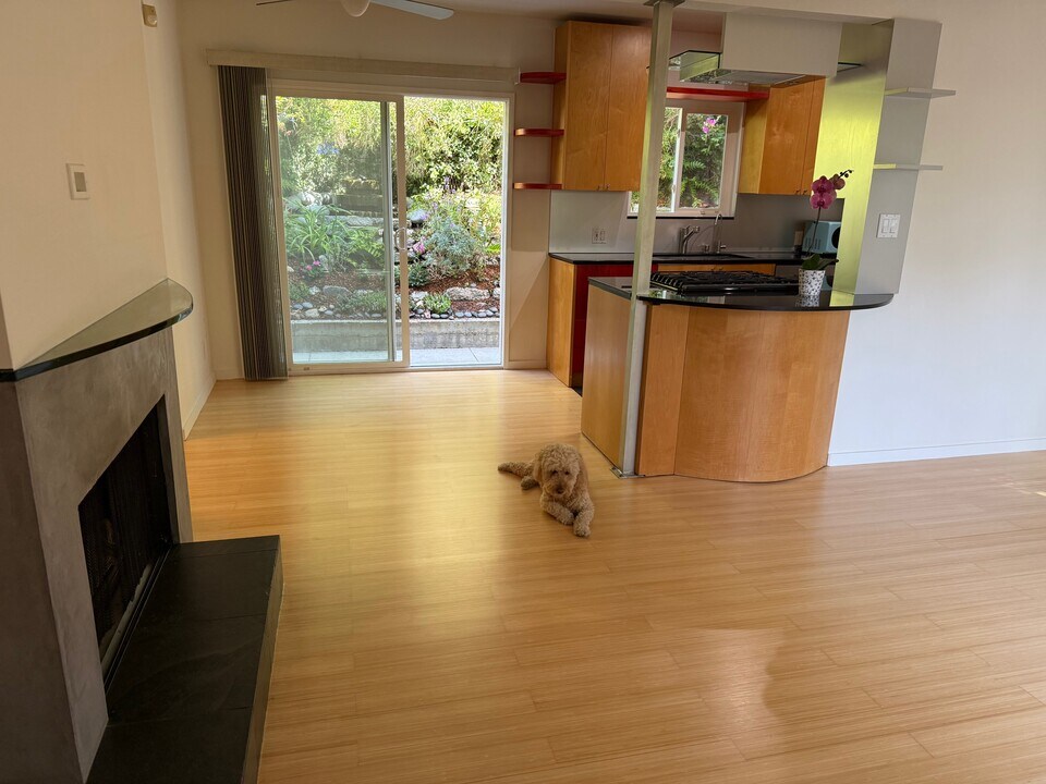 631 Pier Ave Unit 4, smc, 631 Pier Ave, Santa Monica, CA 90405, USA, Photo:10