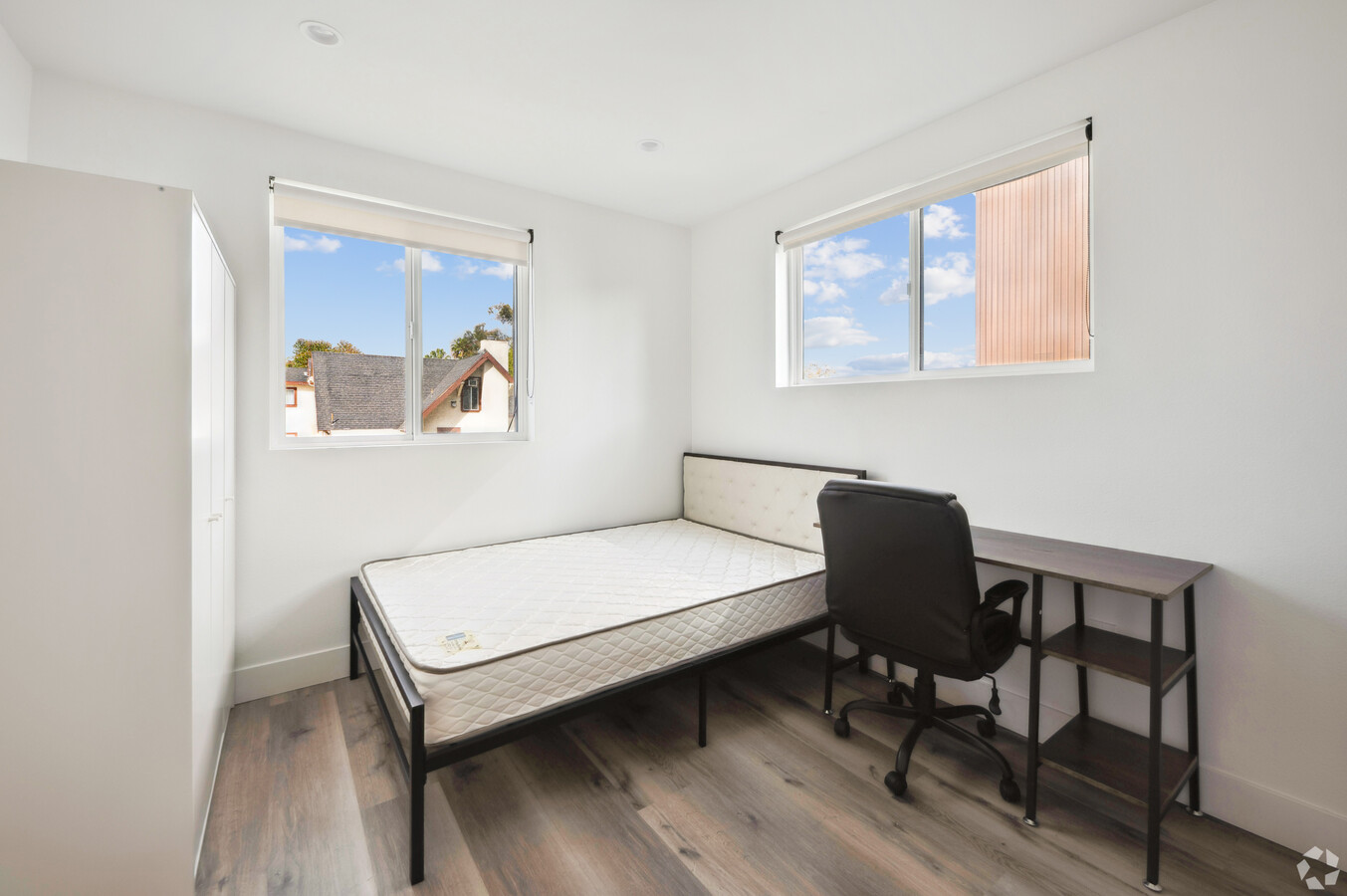 1252 W 37th St, usc, 1252 W 37th St, Los Angeles, CA 90007, USA, Photo:1