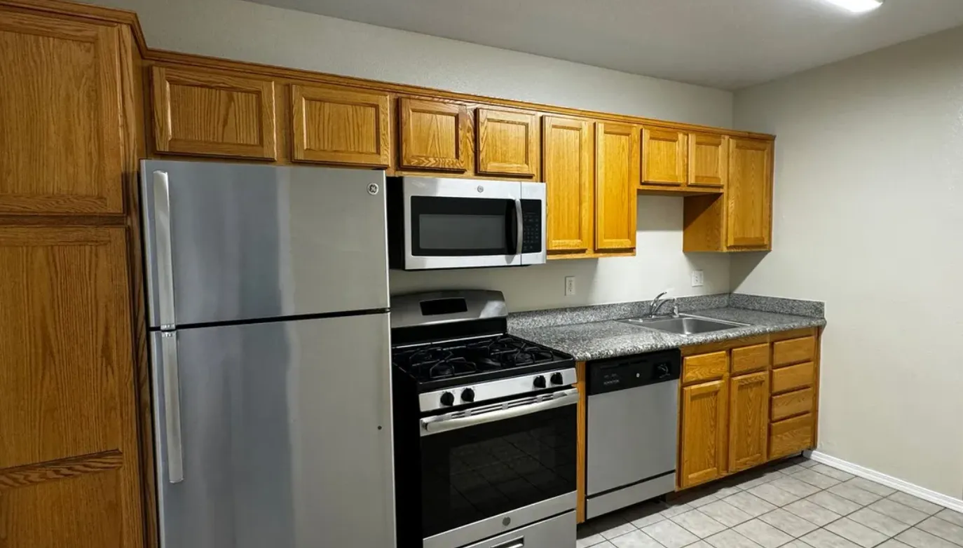 Trojan Palms, undefined, 1129 W 30th St, Los Angeles, CA 90007, USA, Photo:1