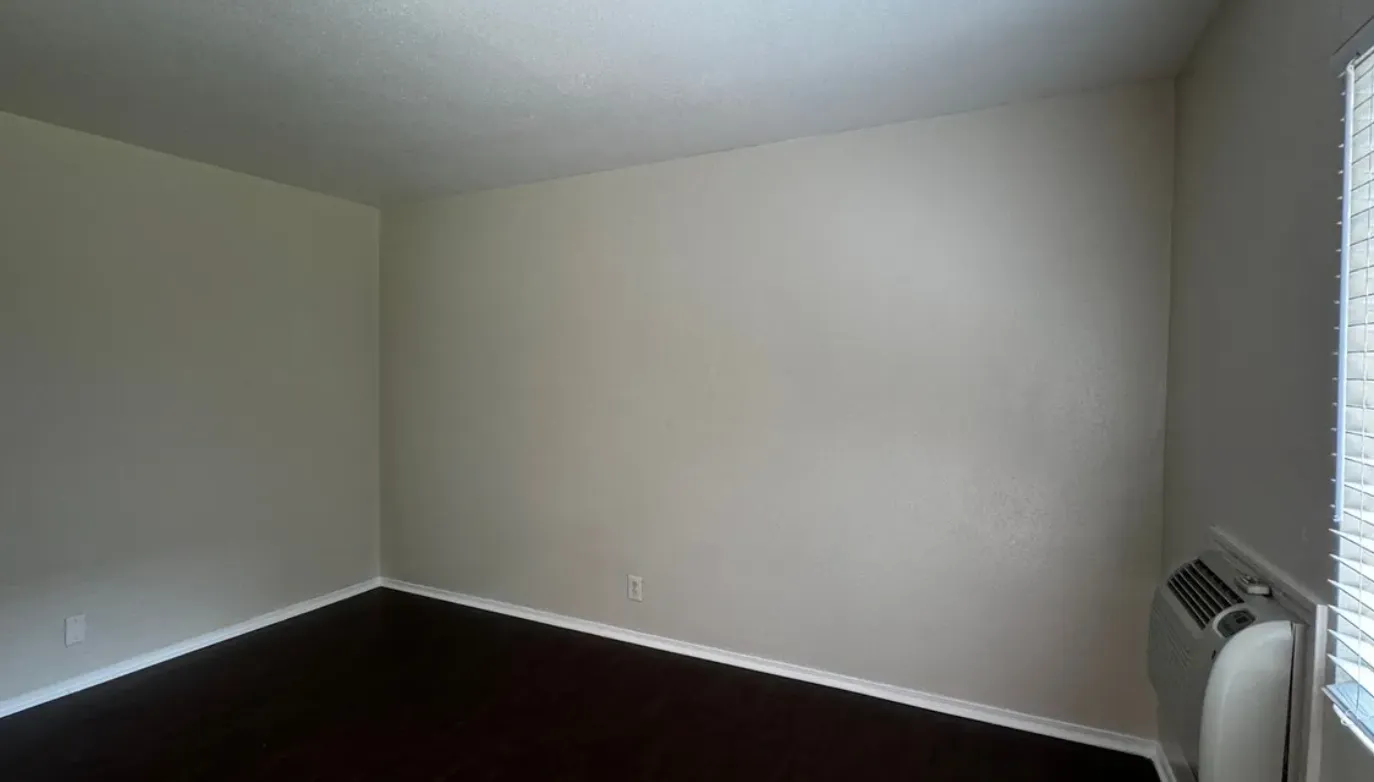 Trojan Palms, undefined, 1129 W 30th St, Los Angeles, CA 90007, USA, Photo:2