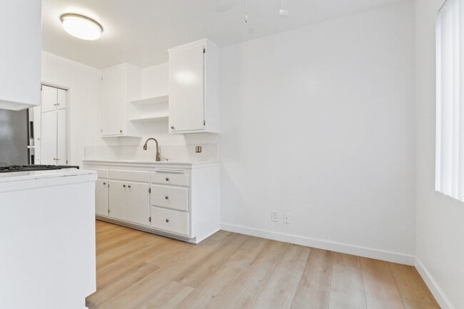 1437 Brockton Ave, undefined, 1437 Brockton Ave Unit 03, Los Angeles, CA 90025, Photo:3